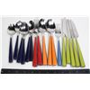 Image 1 : FIESTAWARE UTENSILS