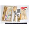 Image 1 : MIXED LOT OF WOOD AND BAMBOO UTENSILS