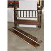 Image 1 : VINTAGE SOLID WOOD QUEEN BEDFRAME