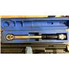 Image 3 : 2 TORQUE WRENCHES IN HARD TRANSPORT CASES