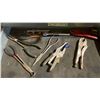 Image 8 : METAL WOOD TOP MOBILE MECHANICS 24 DRAWER TOOL BENCH WITH LARGE ASSORTMENT OF TOOL CONTENTS