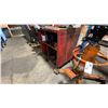 Image 2 : RED METAL WOOD TOP MOBILE STORAGE SHELF WITH ASSORTED TOOL CONTENTS, BENCH VICE &