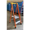 Image 1 : ALLRIGHT 2' ORANGE CARBON FIBER INDUSTRIAL PLATFORM LADDER