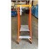 Image 3 : ALLRIGHT 2' ORANGE CARBON FIBER INDUSTRIAL PLATFORM LADDER
