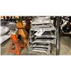 Image 1 : PAIR OF FSR-2SL METAL FOLDING LOADING RAMPS & 3 JACK STANDS