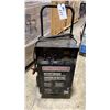 Image 1 : MOTOMASTER 1933 MOBILE ELECTRIC AUTOMOTIVE BATTERY CHARGER / STARTER