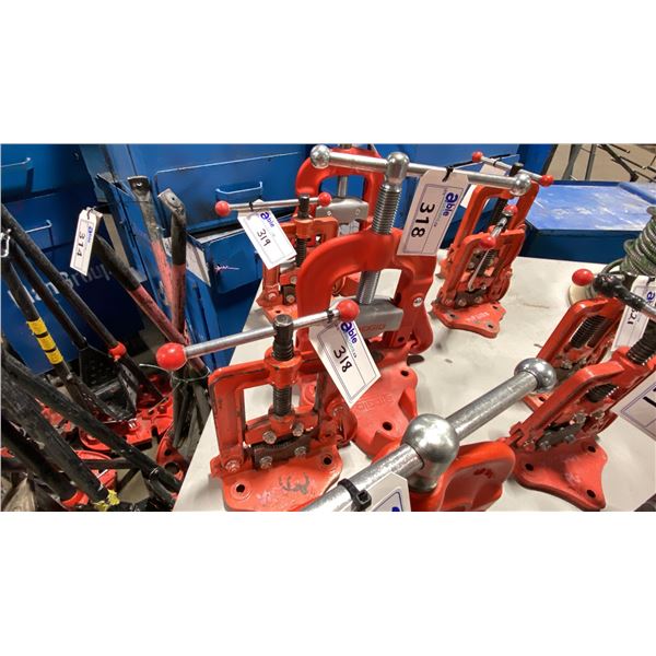 RIDGID NO 25A 1/8" - 4" INDUSTRIAL BOLT DOWN PIPE VISE & ORANGE MINI INDUSTRIAL PIPE VISE