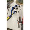 Image 2 : 2 CURRENT TOOLS HAND OPERATED INDUSTRIAL PIPE CRIMPING PUNCH TOOL & RED BEN-MORE SWAGGER SLEEVES
