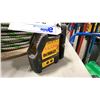 Image 2 : DEWALT DW008 LASER CHALK LINE TYPE 3 INDUSTRIAL LASER GENERATOR