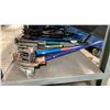 Image 1 : 5 ASSORTED SIZE HAND OPERATED INDUSTRIAL PIPE BENDERS