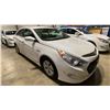 Image 4 : 2014 HYUNDAI SONATA HYBRID 4DRSD WHITE VIN KMHEC4A44EA111931