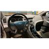 Image 7 : 2014 HYUNDAI SONATA HYBRID 4DRSD WHITE VIN KMHEC4A44EA111931