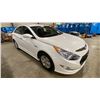 Image 4 : 2015 HYUNDAI SONATA HYBRID 4DRSD WHITE VIN KMHEC4A47FA138106