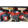 Image 2 : MILWAUKEE CORDLESS M18 PORTABLE 2 GALLON WET/DRY VACUUM, FLOOD LIGHT, BATTERY & CHARGER