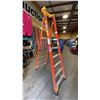 Image 2 : WERNER PODIUM MAX 6' ORANGE CARBON FIBER INDUSTRIAL PLATFORM LADDER