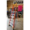 Image 2 : WERNER PODIUM MAX 6' ORANGE CARBON FIBER INDUSTRIAL PLATFORM LADDER