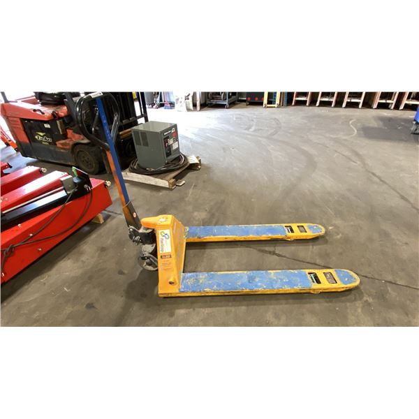 ULINE H-1043 YELLOW/BLUE HEAVY DUTY INDUSTRIAL PALLET JACK - 5,500LB CAPACITY