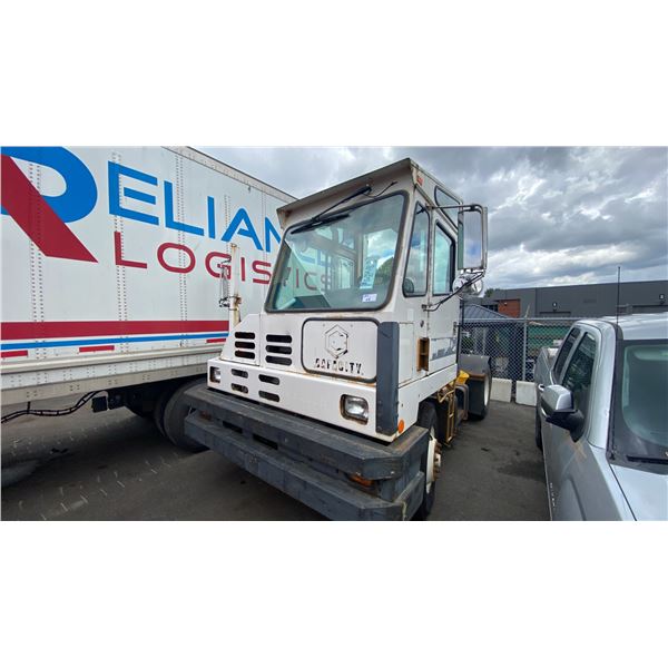 2007 CAPACITY TJ7000 NON DOT, 2DR SHUNT TRUCK, WHITE, VIN 4LMCB21177L018447,