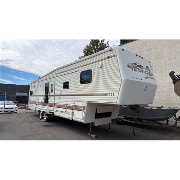 1993 TETON TH-22 34' NASHVILLE TRAVEL WHITE VIN 1T9300S26P1067633