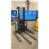 Image 2 : TOYOTA 8BWS13 ORANGE 2500 LBS CAPACITY 3 STAGE 104" MAST TYPE E INDUSTRIAL ELECTRIC WALK BEHIND
