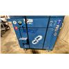 Image 5 : 2 BLUE METAL SINGLE DOOR SINGLE DRAWER HEAVY DUTY MOBILE TOOL STORAGE CHEST