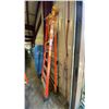 Image 2 : WERNER PODIUM 6' ORANGE CARBON FIBER INDUSTRIAL PLATFORM LADDER