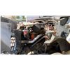 Image 12 : 2000 FORD F-750 SUPERDUTY 2DR GIRAFFE, WHITE, VIN 3FDXF75H2YMA36443,