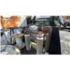 Image 24 : 2000 FORD F-750 SUPERDUTY 2DR GIRAFFE, WHITE, VIN 3FDXF75H2YMA36443,