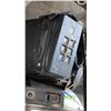 Image 8 : 2000 FORD F-750 SUPERDUTY 2DR GIRAFFE, WHITE, VIN 3FDXF75H2YMA36443,