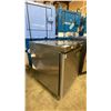 Image 3 : ATOSA MGF8401GR SINGLE DOOR STAINLESS STEEL COMMERCIAL ELECTRIC MOBILE UNDERCOUNTER REFIGERATOR