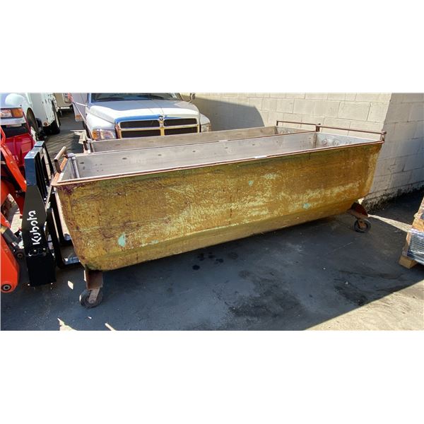 LARGE INSULATED 106"L X 31"W X 38"H MOBILE INDUSTRIAL STAINLESS STEEL GALVANIZING DIP TANK