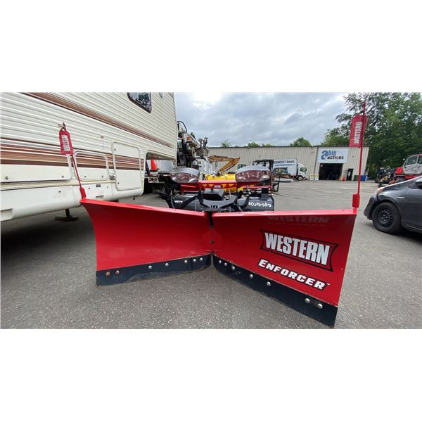 WESTERN ULTRA FINISH ENFORCER MS 7.5' ARTICULATING PLOW BLADE WITH ULTRA MOUNT 2 ILLUMINATED TRUCK