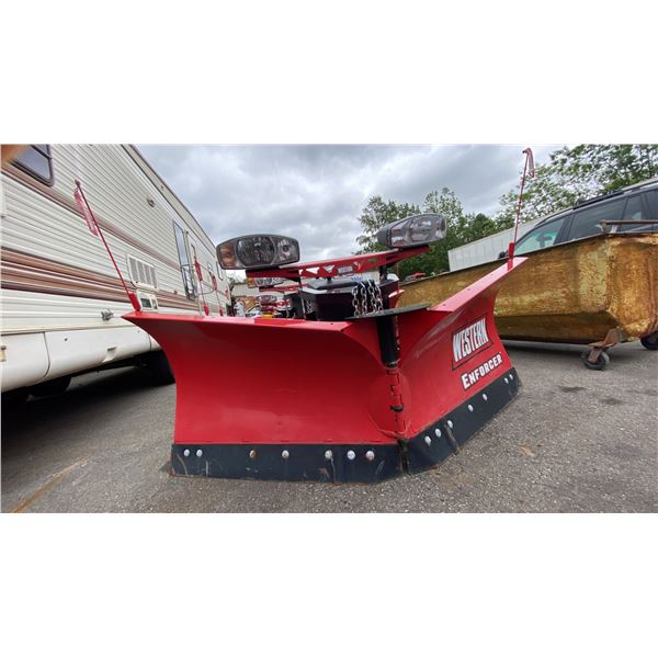 WESTERN ULTRA FINISH ENFORCER MS 7.5' ARTICULATING PLOW BLADE WITH ULTRA MOUNT 2 ILLUMINATED TRUCK