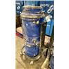 Image 3 : 2 DIAMOND VANTAGE DC3300 MOBILE ELECTRIC INDUSTRIAL WAREHOUSE VACUUMS *NO HOSES*