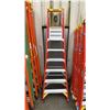 Image 1 : WERNER PODIUM MAX 6' ORANGE CARBON FIBER INDUSTRIAL PLATFORM LADDER