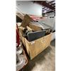 Image 3 : WOODEN PALLET CRATE OF ASSORTED 4 WHEEL DOLLIES
