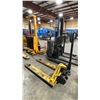 Image 4 : TSP5500 YELLOW 5500 LB CAPACITY PALLET JACK