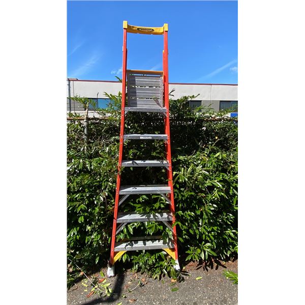 WERNER PODIUM 6' ORANGE CARBON FIBER INDUSTRIAL PLATFORM LADDER