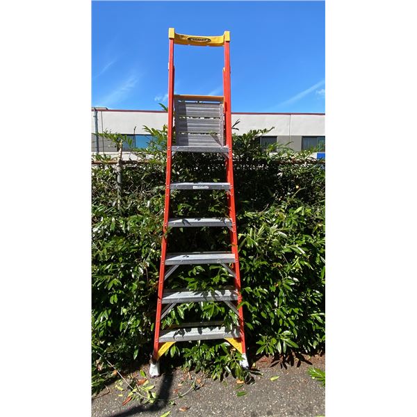 WERNER PODIUM 6' ORANGE CARBON FIBER INDUSTRIAL PLATFORM LADDER