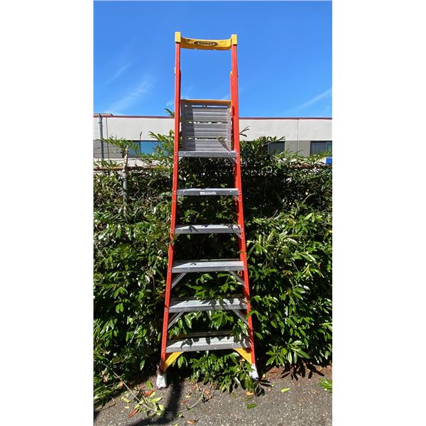 WERNER PODIUM 6' ORANGE CARBON FIBER INDUSTRIAL PLATFORM LADDER