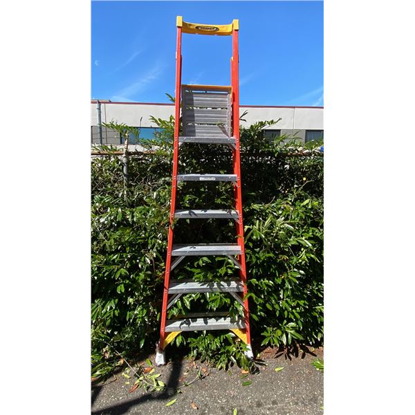 WERNER PODIUM 6' ORANGE CARBON FIBER INDUSTRIAL PLATFORM LADDER