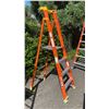 Image 3 : ALLRIGHT 4' ORANGE CARBON FIBER INDUSTRIAL PLATFORM LADDER