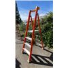 Image 2 : ALLRIGHT 4' ORANGE CARBON FIBER INDUSTRIAL PLATFORM LADDER