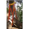 Image 2 : ALLRIGHT 2' ORANGE CARBON FIBER INDUSTRIAL PLATFORM LADDER