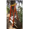 Image 3 : ALLRIGHT 2' ORANGE CARBON FIBER INDUSTRIAL PLATFORM LADDER