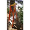 Image 2 : ALLRIGHT 2' ORANGE CARBON FIBER INDUSTRIAL PLATFORM LADDER