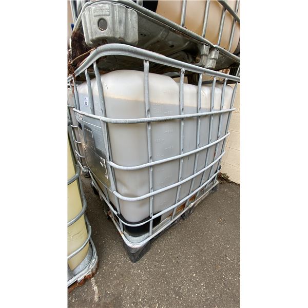 1000L LIQUID STORAGE CONTAINER WITH COMMERCIAL SALT BRINE SOLUTION