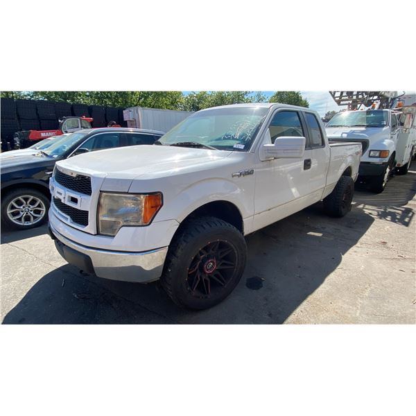 2011 FORD F150, 4DR CREW CAB PICKUP, WHITE, VIN 1FTEX1EM7BFC78428,