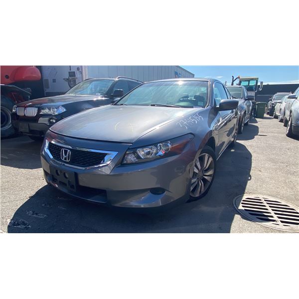 2008 HONDA ACCORD, 2DRCP, GREY, VIN 1HGCS12878A802164,