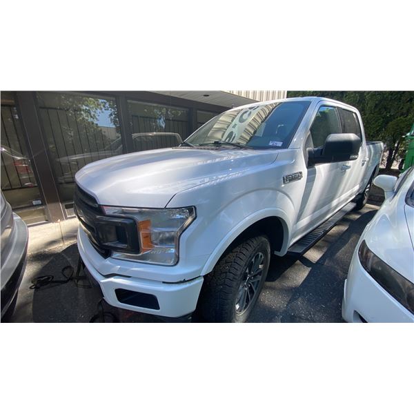 2020 FORD F150 XLT, 4DR CREW CAB, WHITE, VIN 1FTFW1E5XLKE26547,